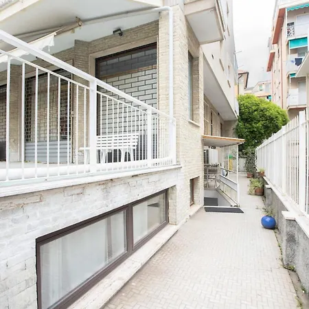 Casa Angerin Апартаменты Алассио